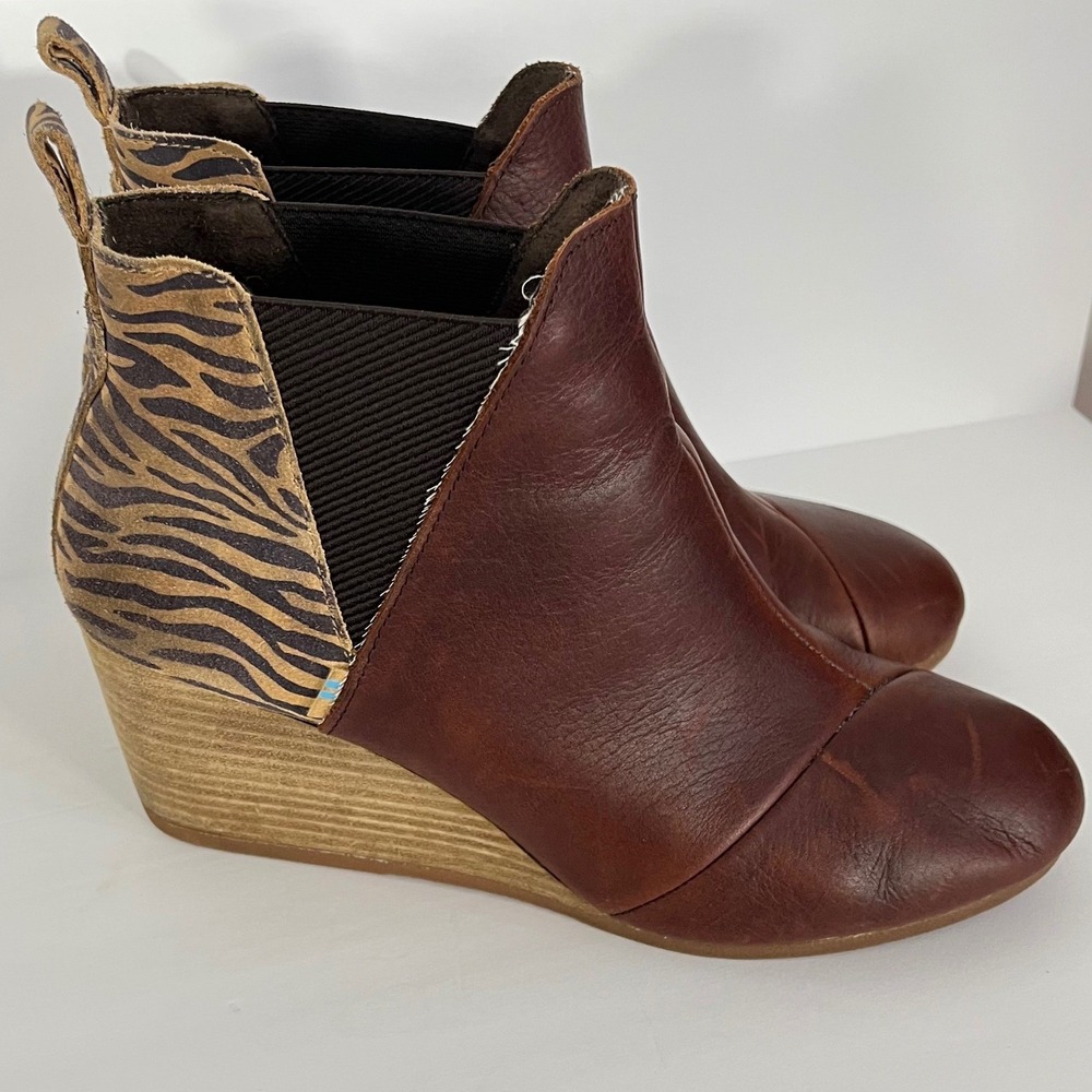 Toms Kelsey Wedge‎ Heels Animal print Womens Size 10